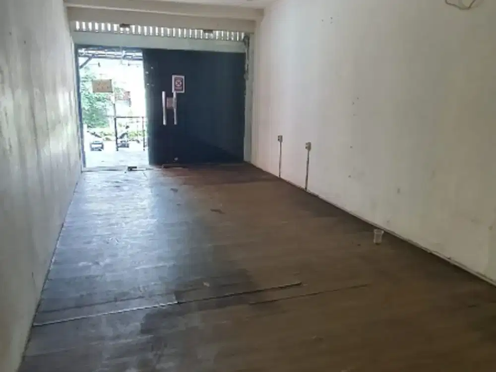 Ruang Usaha Raya Tebet