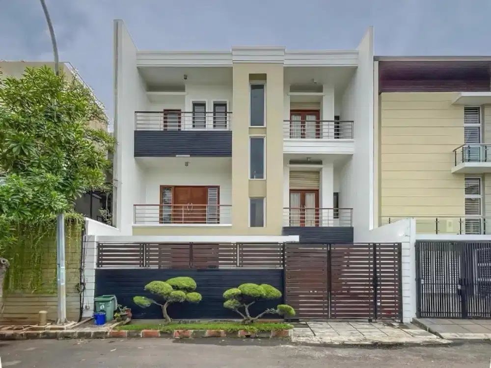 Rumah bagus 3 lantai di Cluster Permata Buana