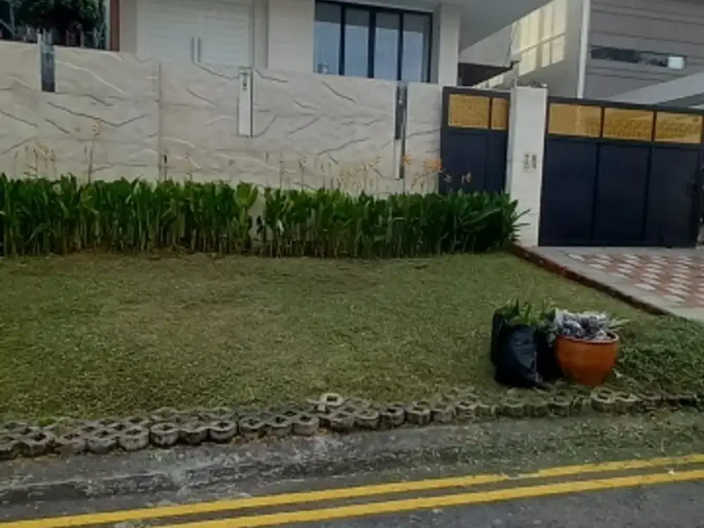 rumah 3 lantai baru citraland dekat graha famili,pakuwon indah