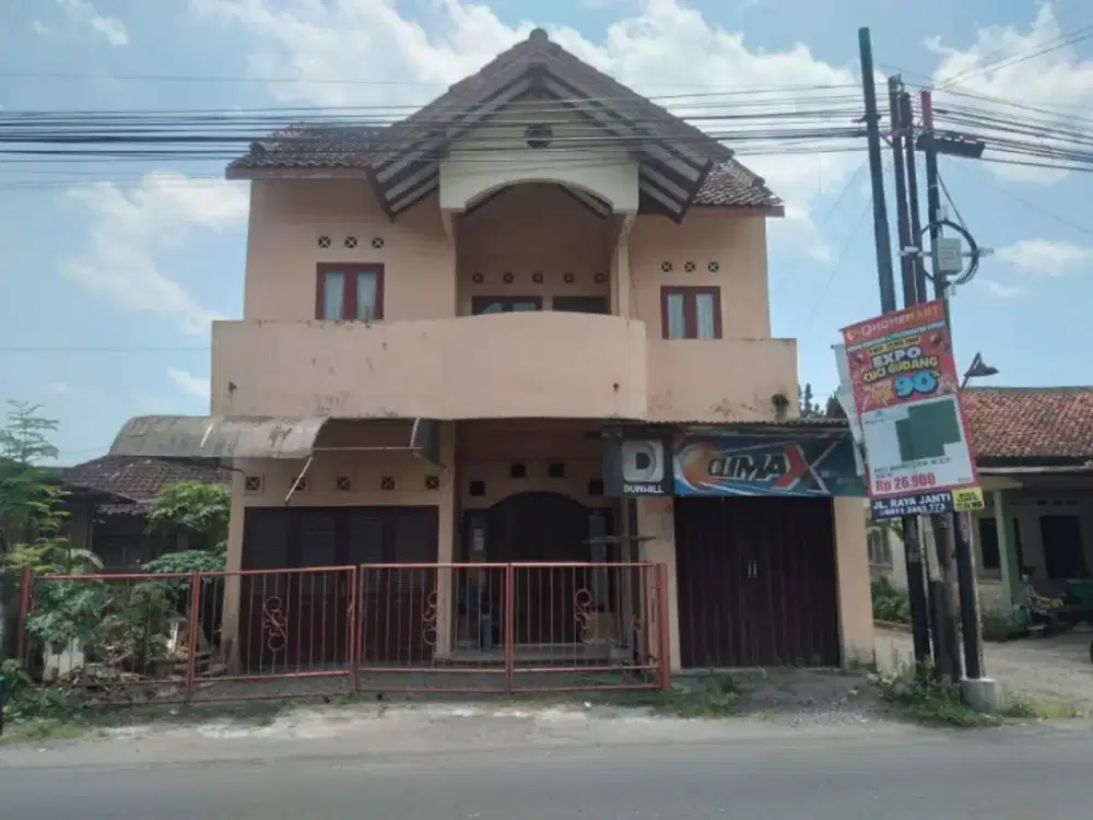 A016 - Hunian Pinggir Jln Raya Dekat Paskhas AAU