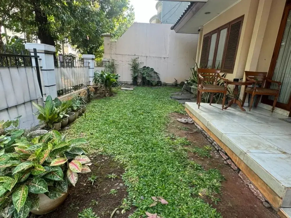 Disewa Rumah bagus asri murah di Pondok Indah,jakarta selatan