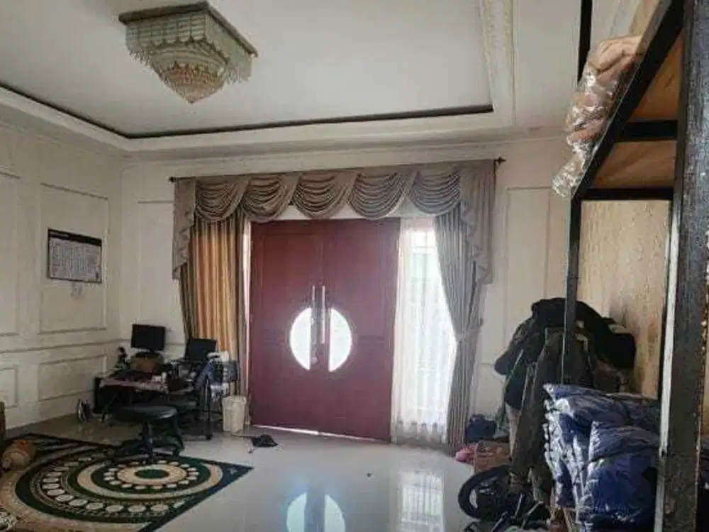 DILELANG Rumah 2.5 lantai murah Jl. Sariwates Indah IV