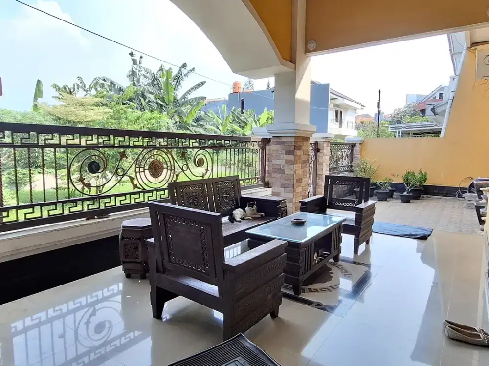 Dijual Rumah 2 Lantai di Griya Permata Cipondoh