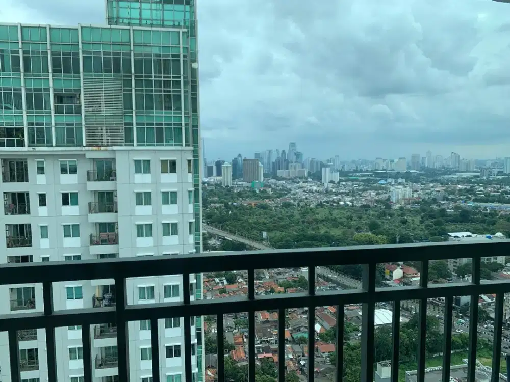 Disewakan  Apartemen Thamrin  Executive 1BR/Furnished