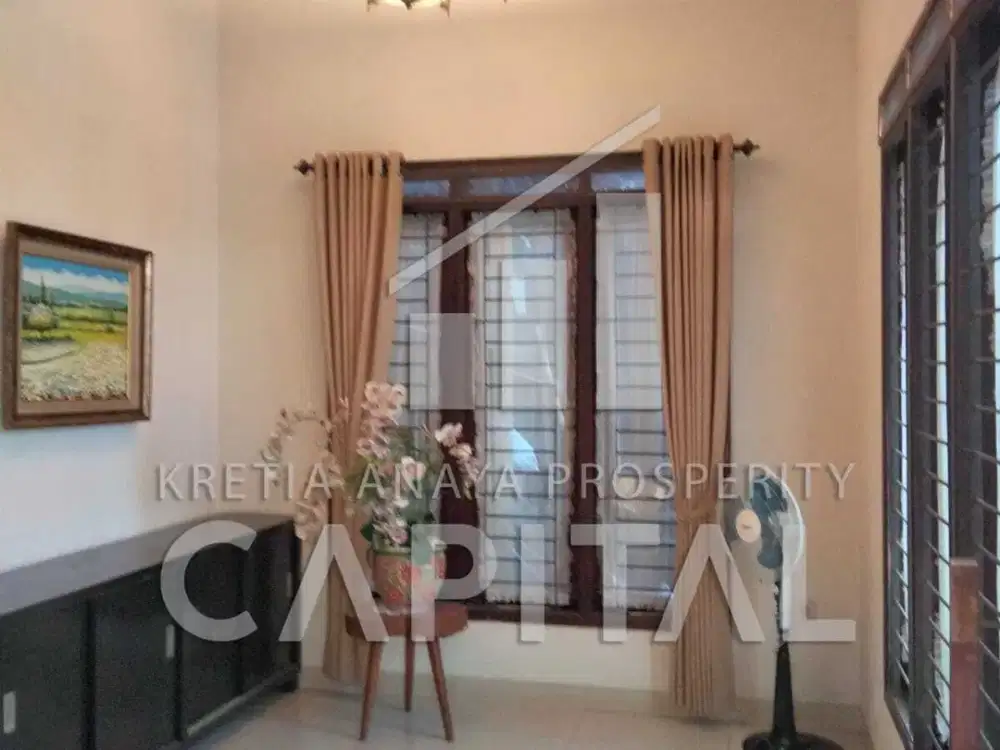 Rumah terawat lokasi sangat strategis di area Turangga Buah Batu