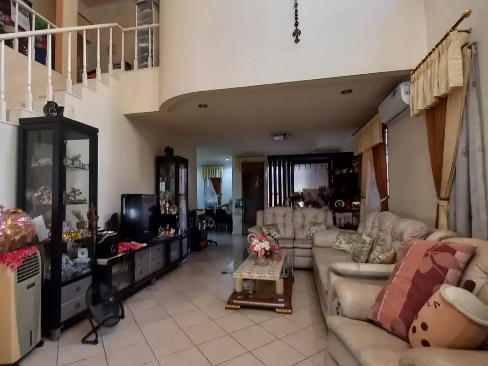 DIJUAL RUMAH 2 LANTAI CLUSTER HALMAHERA - LIPPO KARAWACI UTARA