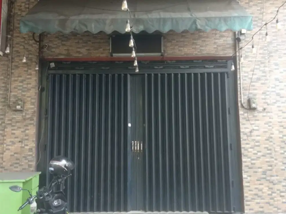 Toko raya Sukomanunggal