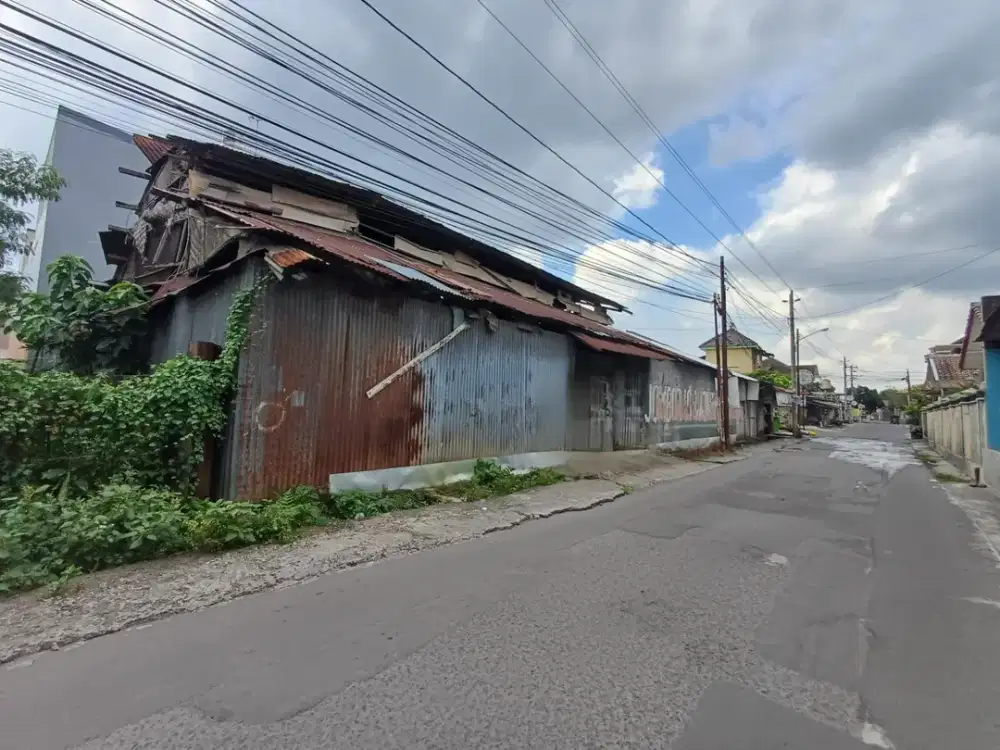 Tanah premium akses jalan aspal deretan Sekolah Internasional YIS