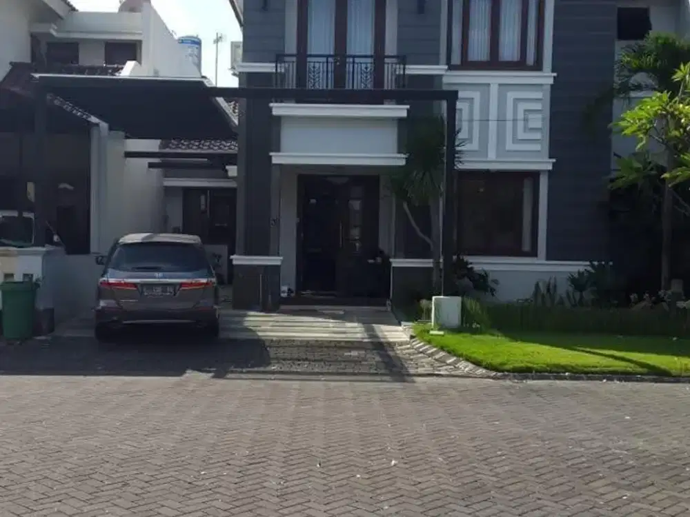 Wisata bukit mas Royal Palais Hadap selatan