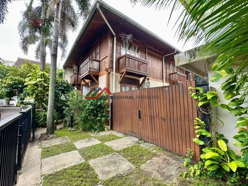 Rumah kayu jati klasik di pejaten,jakarta selatan