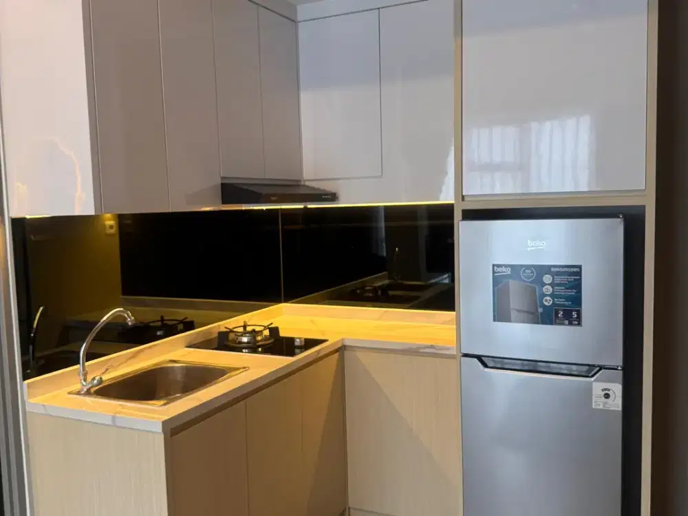 Sewa apartemen 1BR full furnish view pool M Town Residence