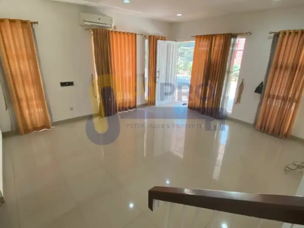 Dijual Rumah Golf Lake uk 8x15 Harga 3.85M nego