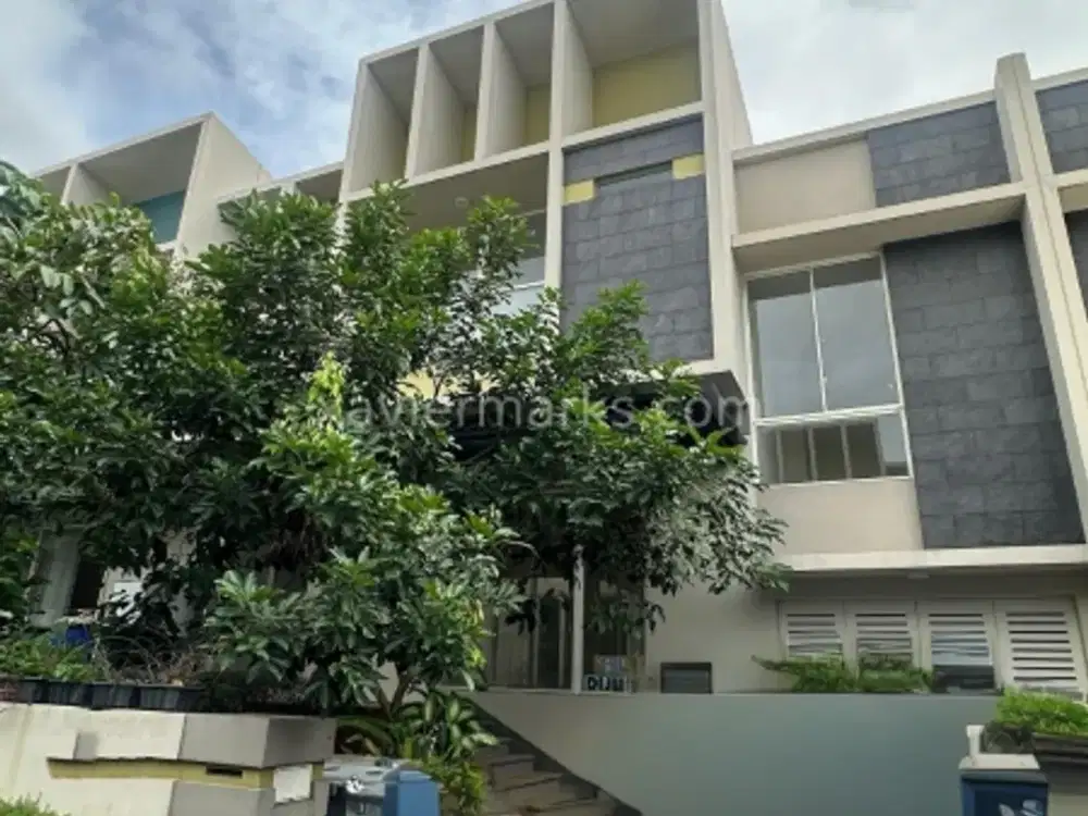 Dijual Rumah Mewah Cluster Mozart Selatan Gading Serpong Tangerang