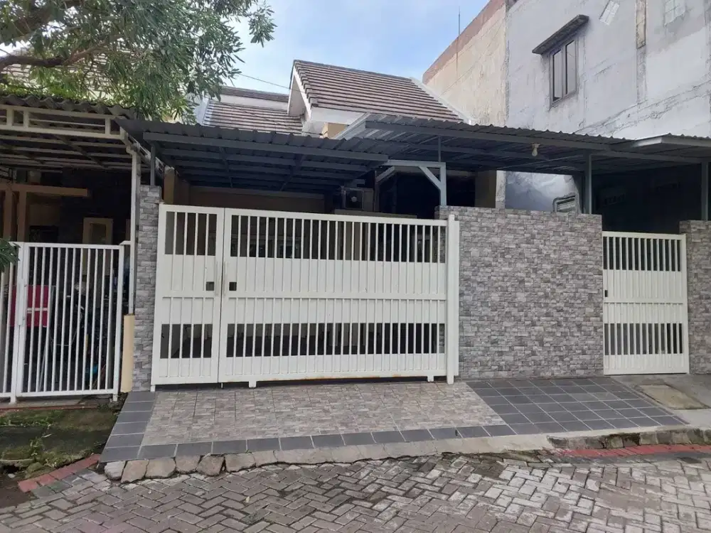 Lokasi strategis dekat surabaya