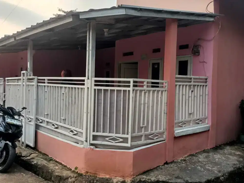 Di Jual Cepat Rumah Asri Dan nyaman di Setu Bekasi