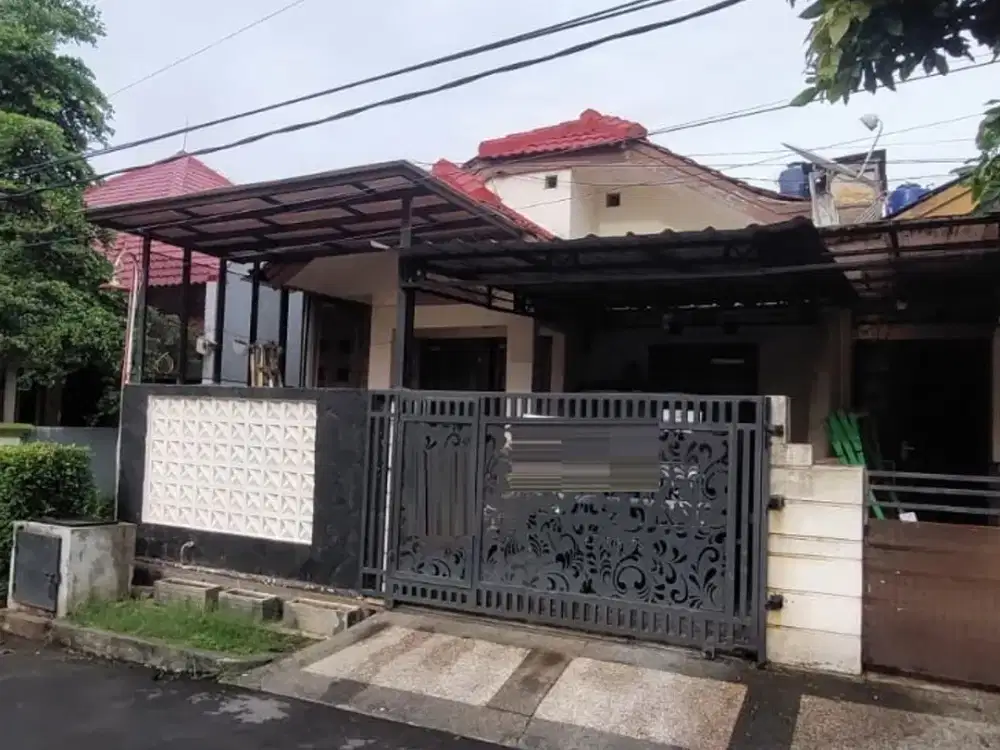 Rumah strategis dekat gerbang utama Komplek Bumi Panyawangan Cileunyi