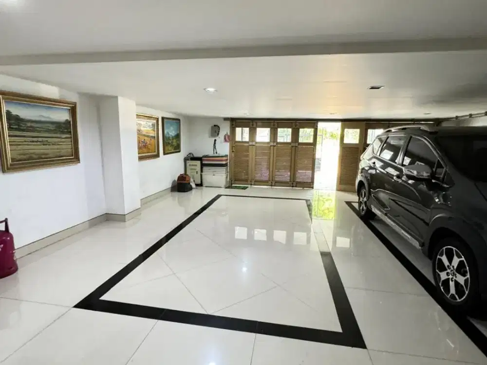 Selling Fast House in Pantai Indah Kapuk