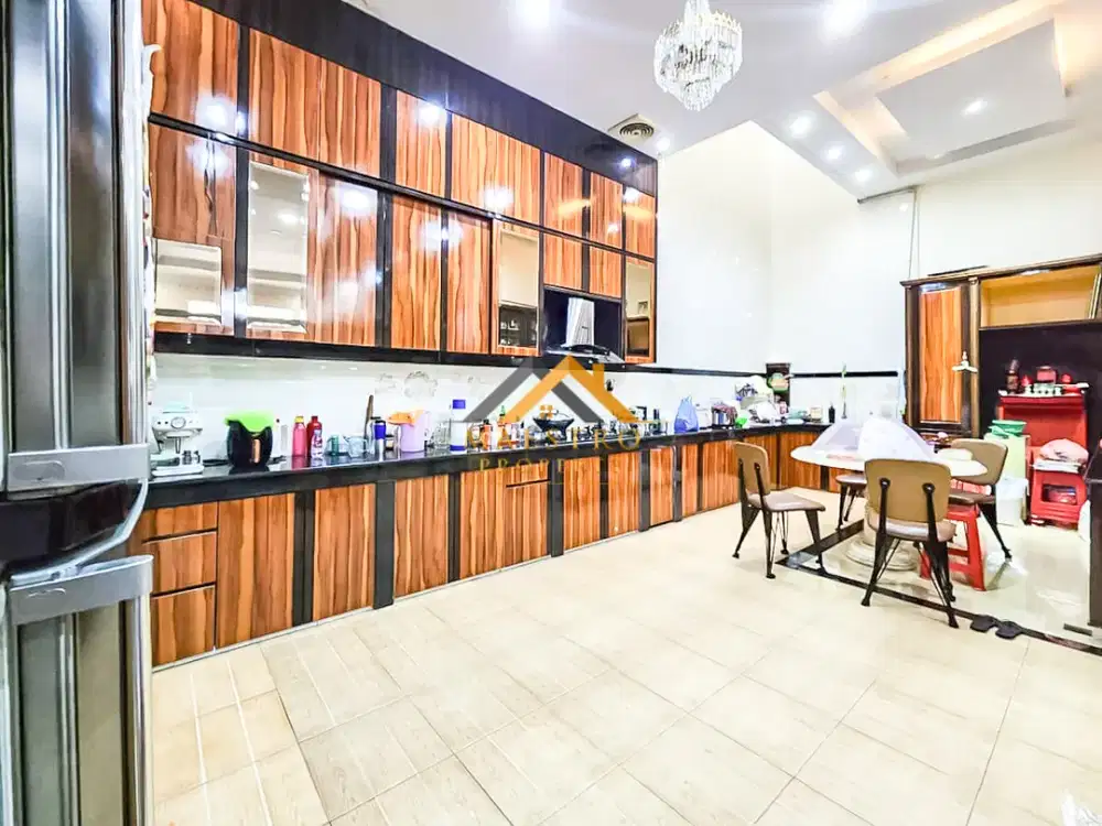 Dijual Villa Siap Huni Furnished Komplek Cemara Asri Jalan Camelia