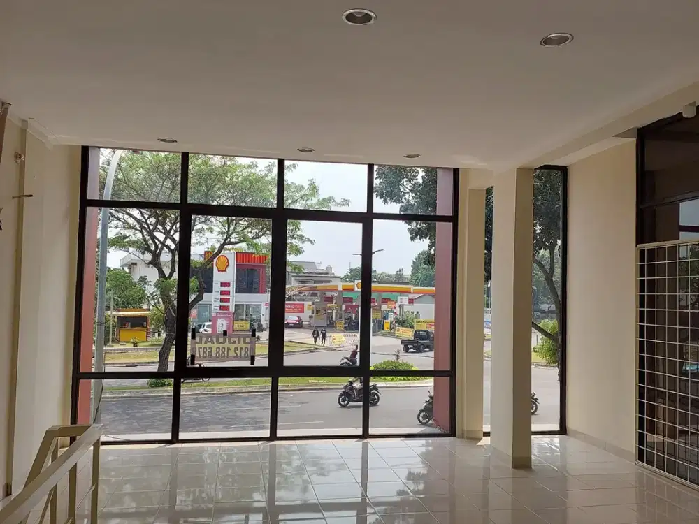 Dijual Ruko Baru Renovasi, Hoek, 2 Lantai di Fortune Graha Raya