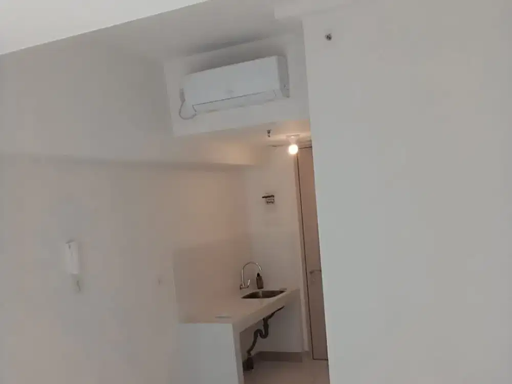 Disewakan apartemen Tokyo Riverside pik2 studio ac1 10jt/thn