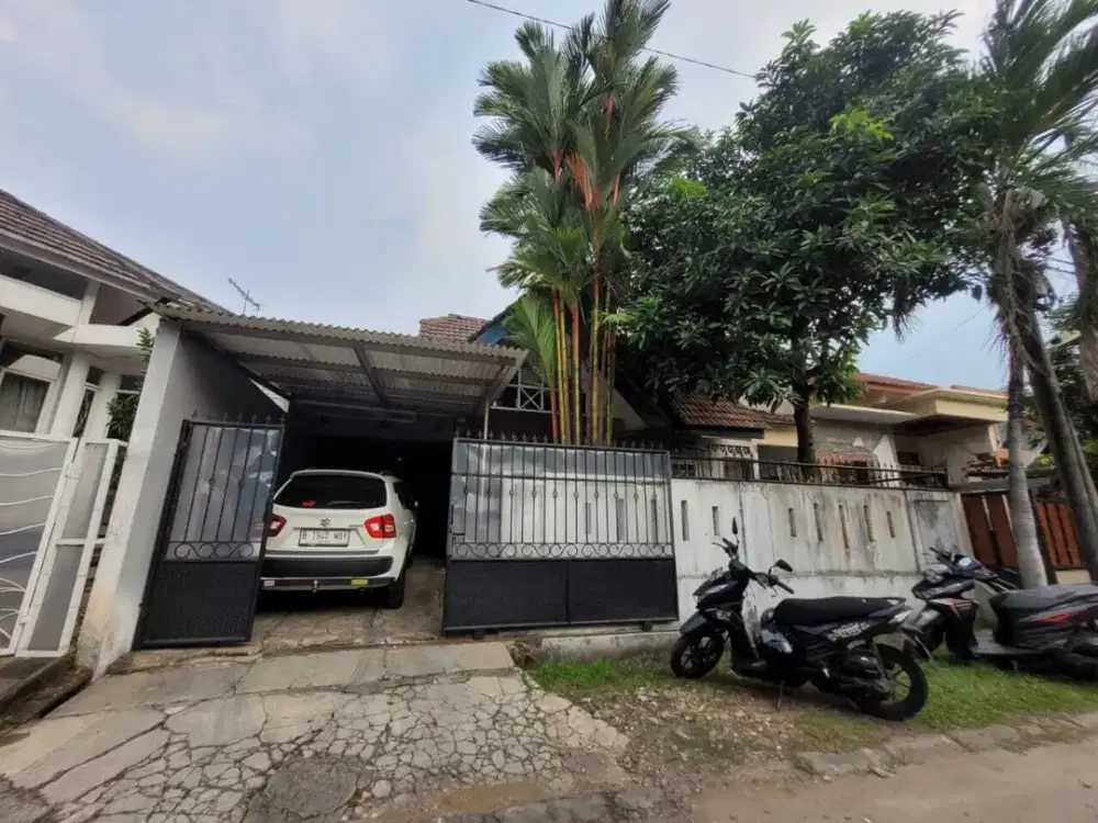 Dijual Rumah Siap Huni dan Strategis di Griya Loka BSD