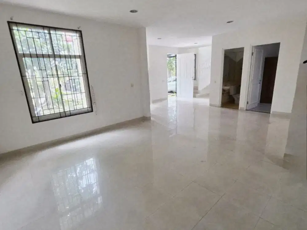 Rumah hoek lebar 11 di lippo tangerang