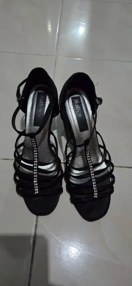 Jual Heels hitam hollywood