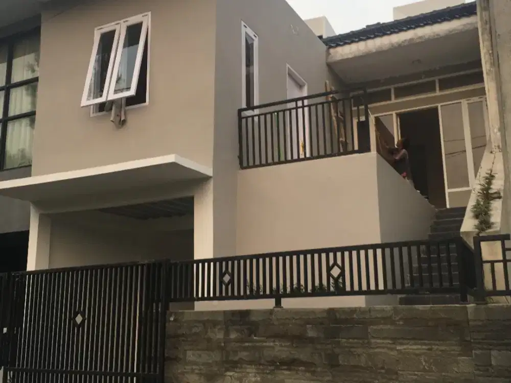 Rumah 2 Lantai Di Sariwangi Residence Parongpong