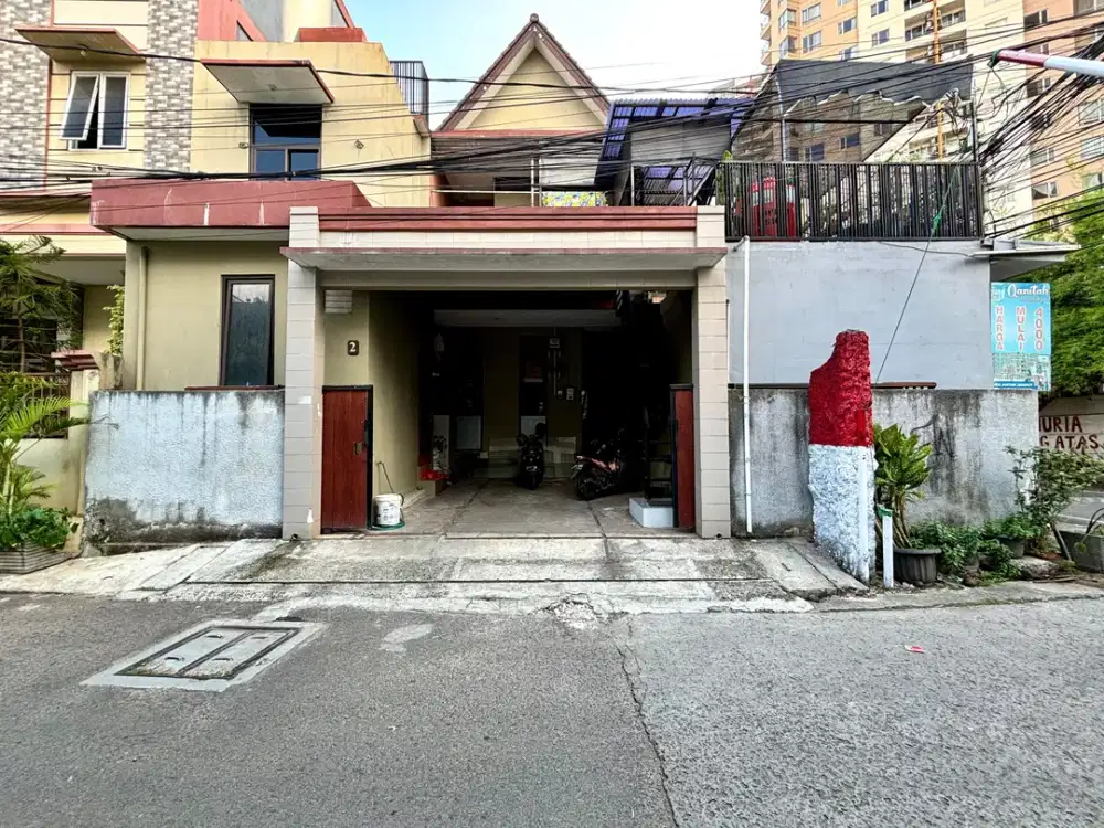 Dijual Cepat Rumah Beserta Kost Di Daerah Tebet Hitung Tanah Saja