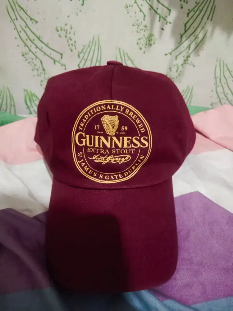 Topi GUINNESS merah