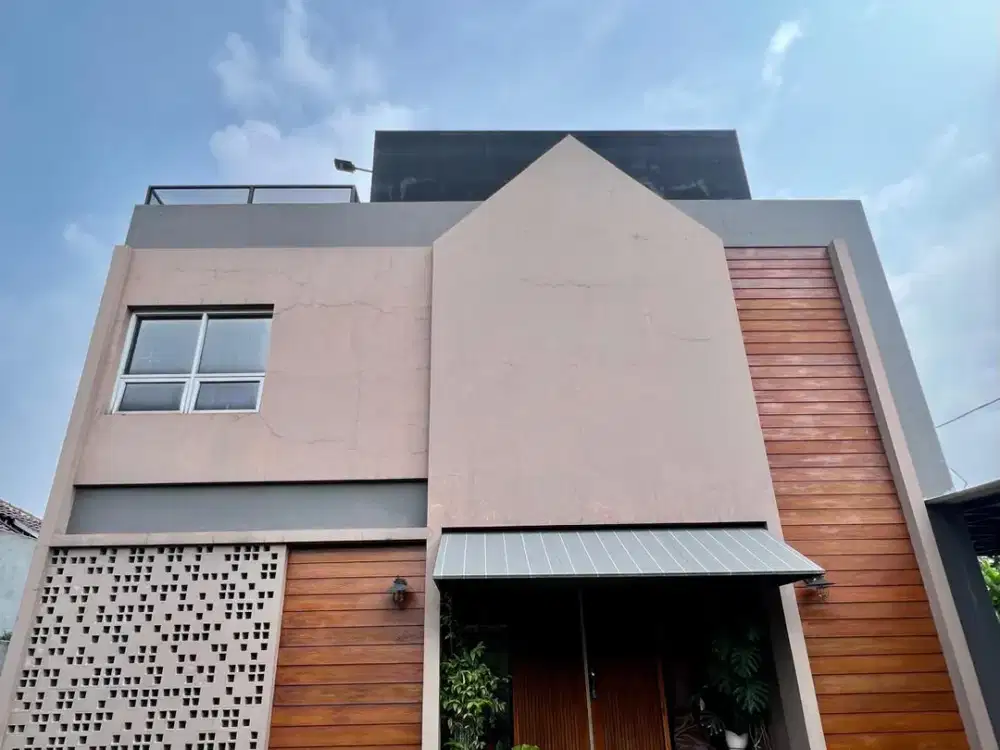 Rumah Bagus Luas Lokasi Strategis Di Jalan Logam Buah Batu Bandung