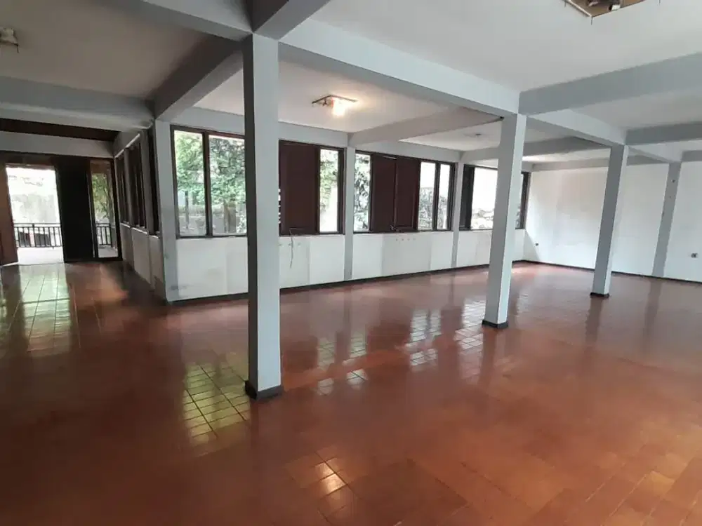 Bangunan ex Resto/Caf&xe9; di Jl. Dr. Djundjunan, Pasteur