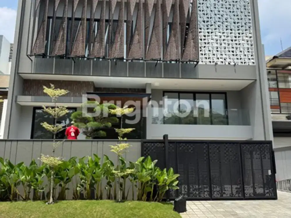 TERBAIK! Rumah Citraland dkt Graha Family, Pakuwon Indah, Dian Istana