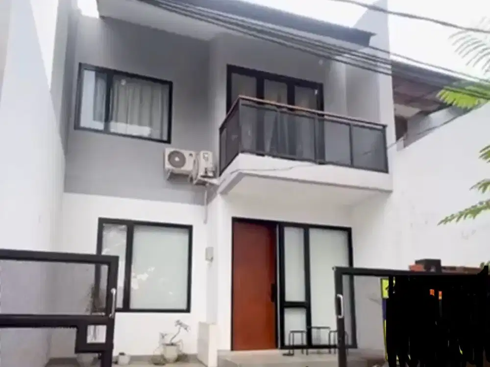 Dijual Rumah 2 Lantai, Cantik Siap Huni di Kencana Loka BSD