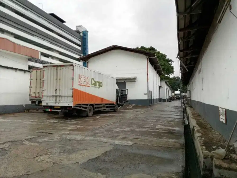 Dijual Tanah Berikut Gudang di Pluit