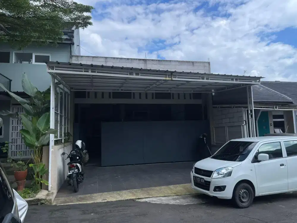 Rumah cluster 2 lantai cocok Untuk Showroom Dan kantor di Cilengkrang