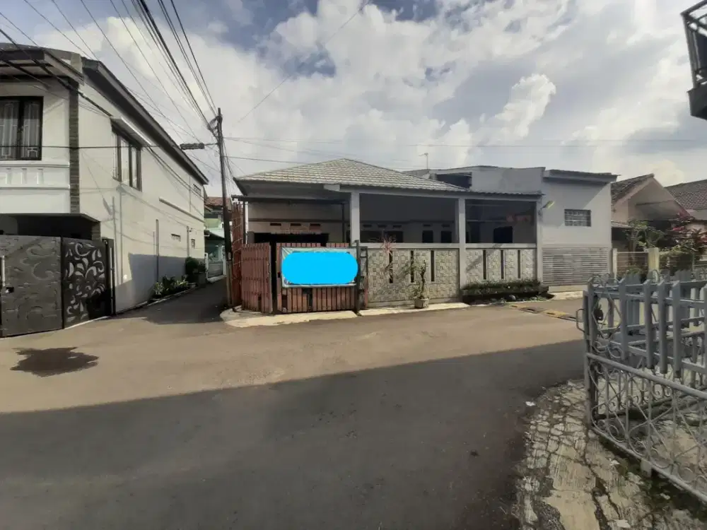 Jarang Ada Rumah Hook Terawat, Dekat Ke Pintu Tol Baros Kota Cimahi