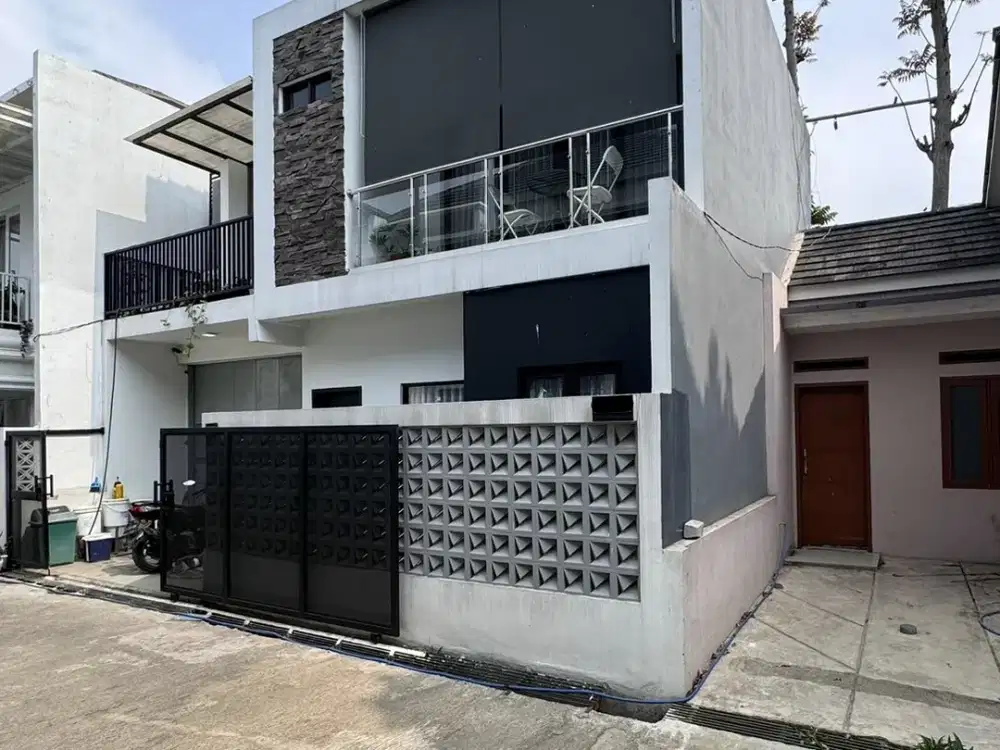 Rumah Terawat Full Furnished dekat ke Jalan Cihanjuang Bandung Utara