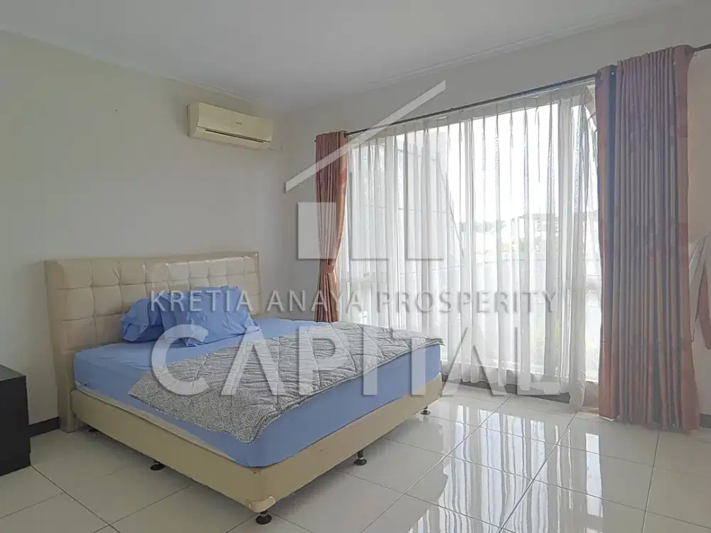 Rumah mewah nan nyaman di Kota Baru Parahyangan Tatar Larangtapa