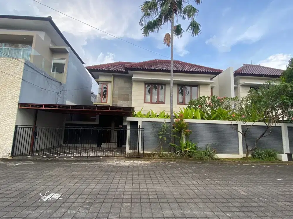 Disewakan Rumah Strategis Di Jalan Sunset Road, Kuta