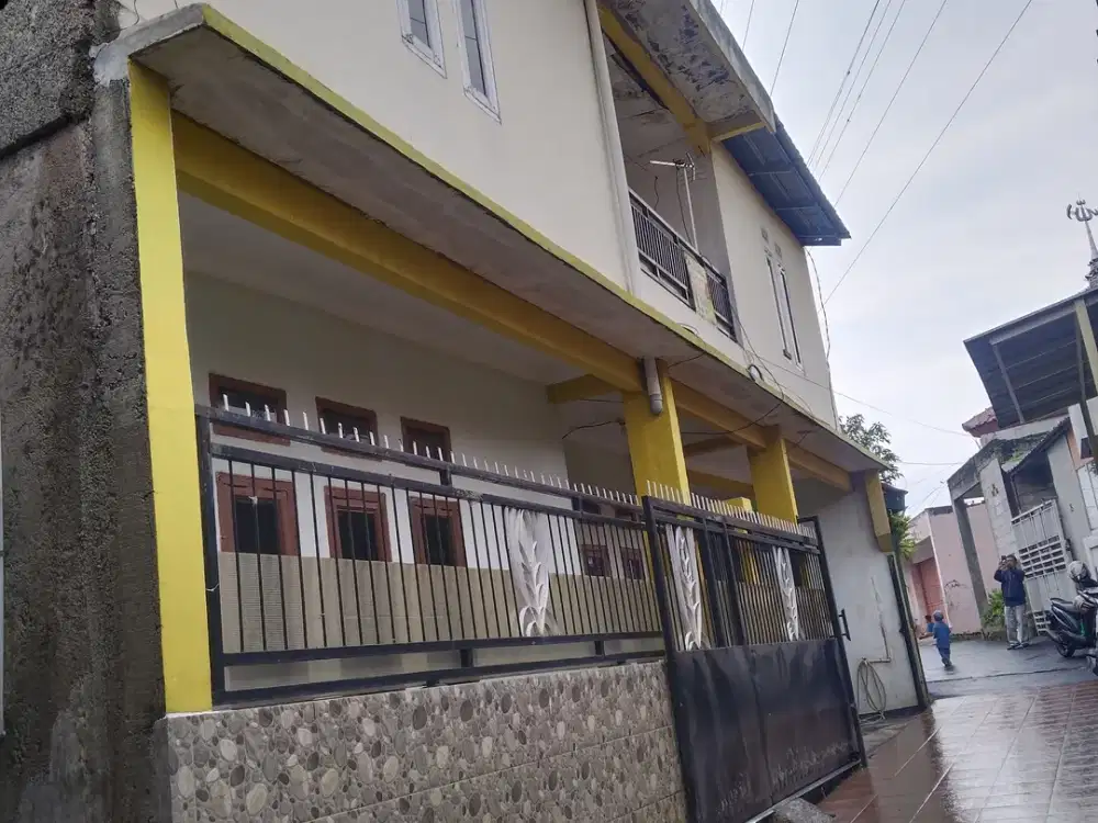 Murah Rumah 2 Lantai + 4 Kontrakan Strategis Dekat Tol Cileunyi