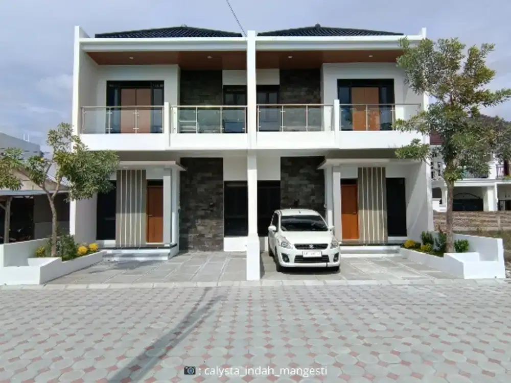 rumah siap huni 2 lantai gentan solo cluster lingkungan jadi