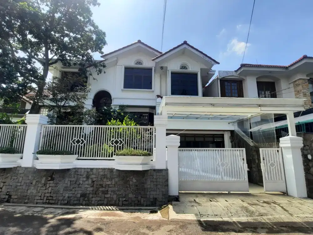 Dijual Rumah Mewah di Geger Kalong Jl. Lembah Asri