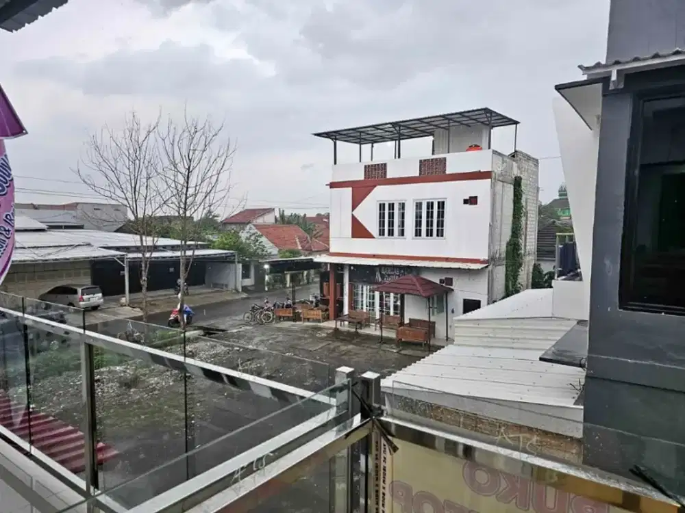 Komplek Ruko 3 Lt atas Rooftop di Jl. Syuhada Raya