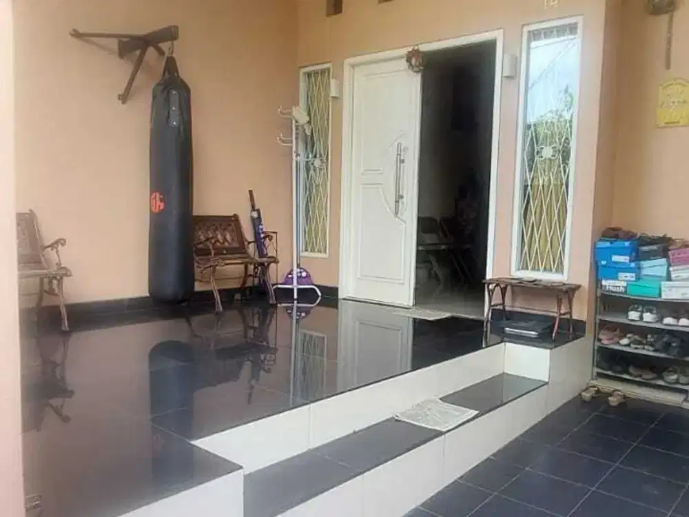 Dijual rumah cantik siap huni bebas banjir bumi mutiara