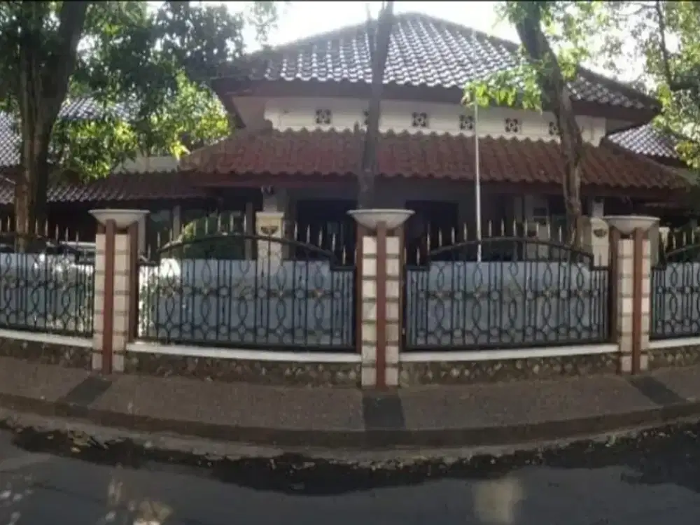 Murah, turun harga, rumah mewah tanah luas di Pejaten Barat