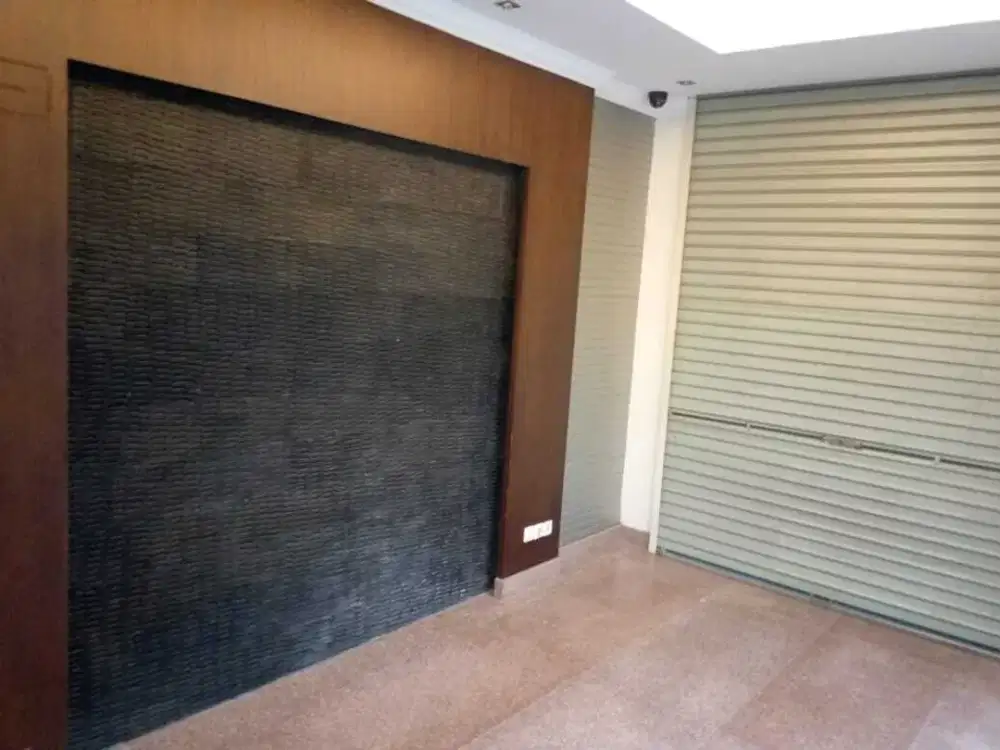 Disewakan segera Ruko Exclusive 5,5 Lantai lokasi Strategis PIK