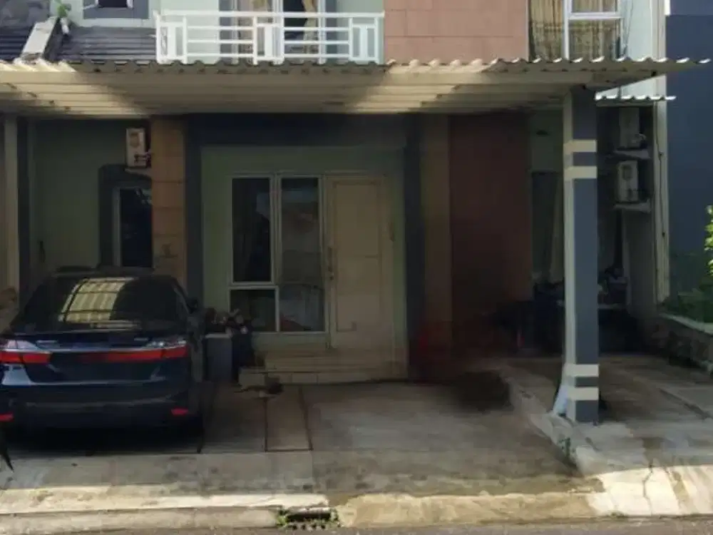 Dijual Rumah Cantik 3 Lantai di Serpong CIty Paradise
