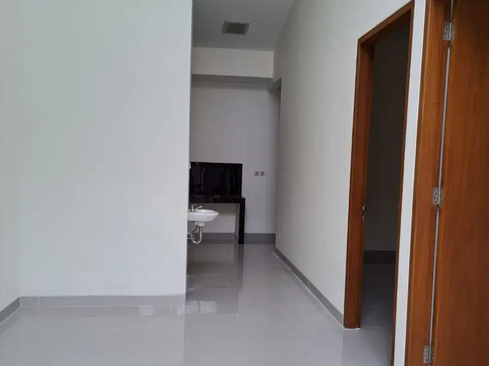 Dijual Rumah Bersih Rapi BSD Nusaloka Bangunan Baru