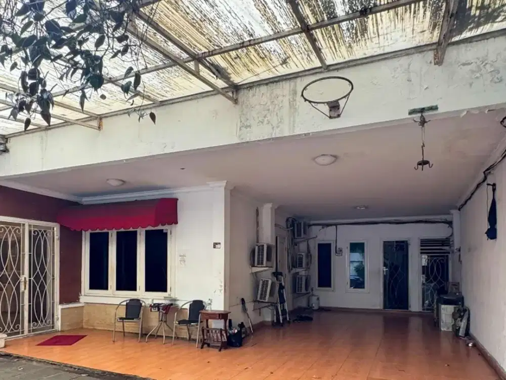 Rumah jl raden fatah kebayoran baru jakarta selatan